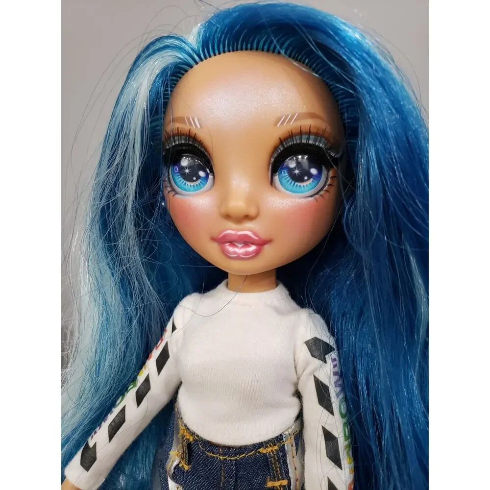 MGA Entertainment gently used